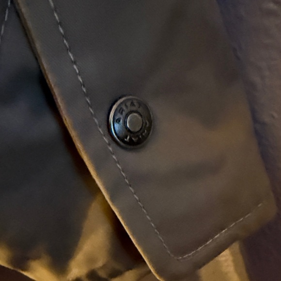 Ariat Brown Coat with Cream Sherpa Lining - Picture 6 of 7